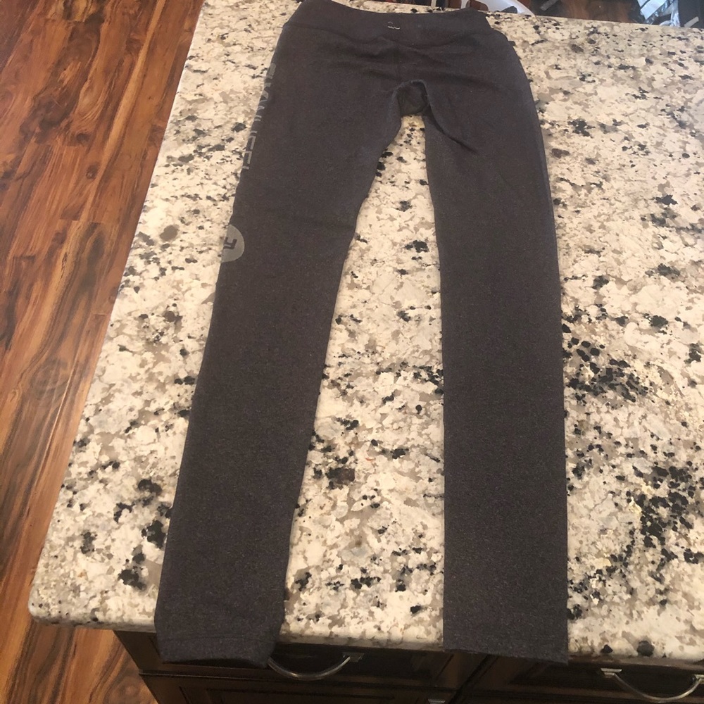 Beyond Yoga Leggings with Flywheel Logo 28” Small